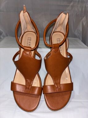 Journee Collection Women's Brown T-Strap Ankle-Zip Sandals 9.5